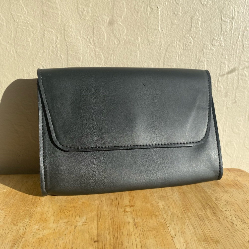 Black Clutch